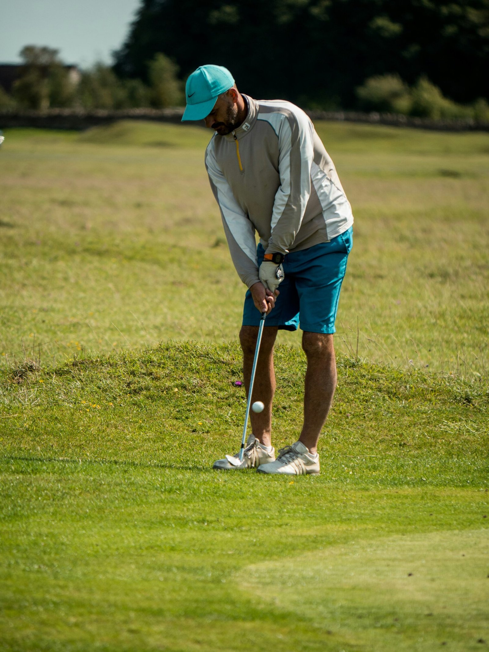 Fix Your Right Knee Flex in the Backswing — Practical Golf Tips (2026)