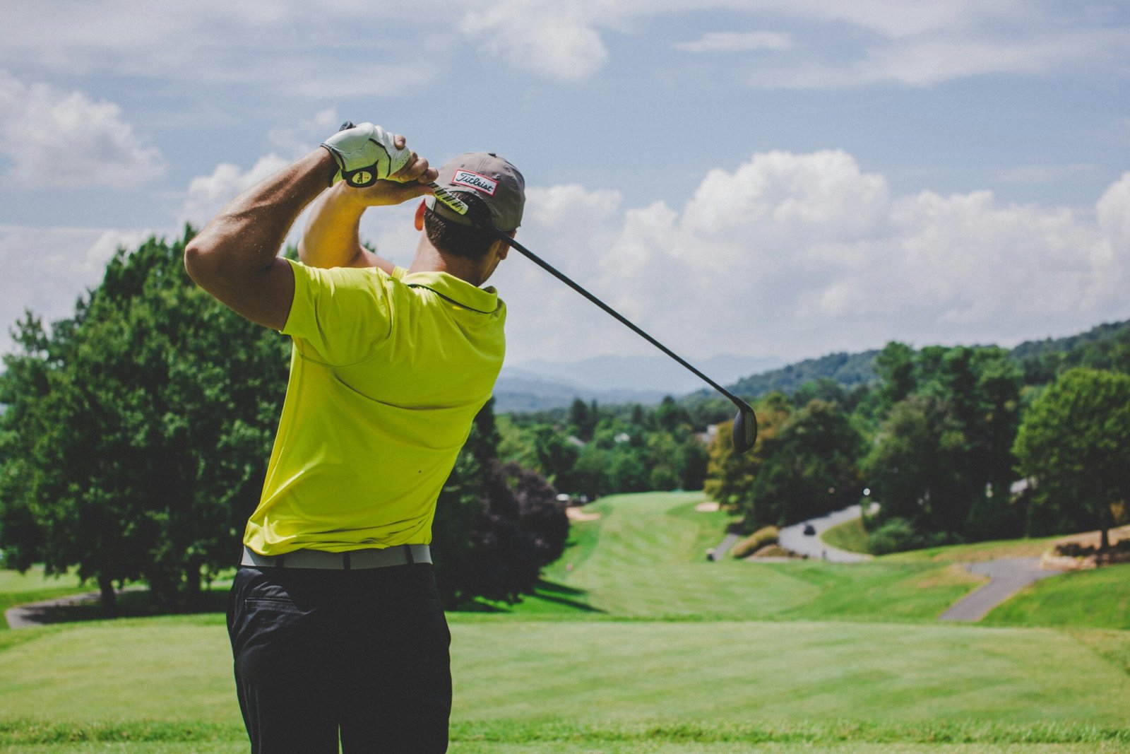 Lead Arm Pitching: Improve Your Golf Swing With Better Arm Motion
